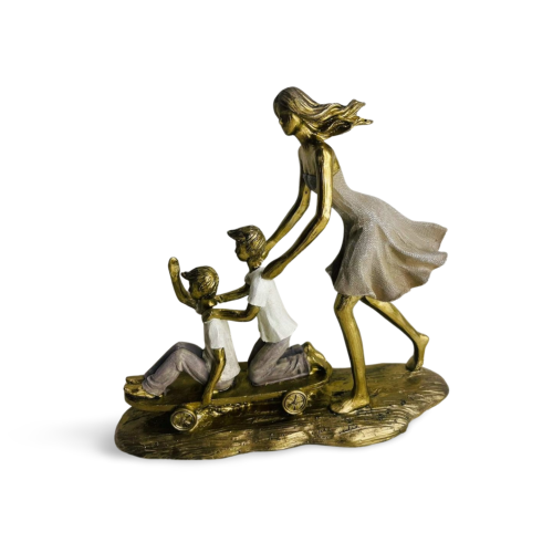 Família Decorativa Mãe Com 2 Meninos No Skate