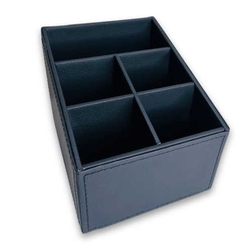 PORTA CONTROLE REMOTO EM COURO SINTÉTICO PRETO COM 5 DIVISÓRIAS