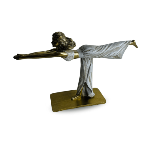 MULHER YOGA DECORATIVA