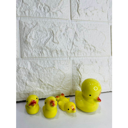 Família de Pintinhos Porcelana