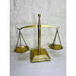 Balança de Metal Dourada