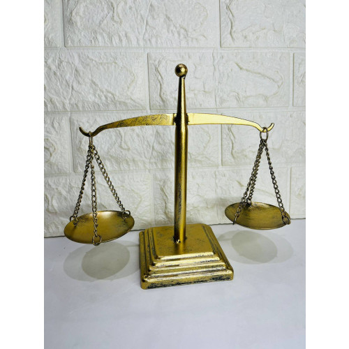 Balança de Metal Dourada