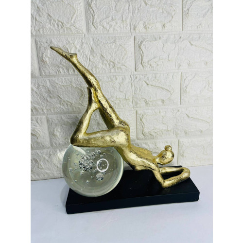 Ginasta de Resina E Vidro Dourada E Preta